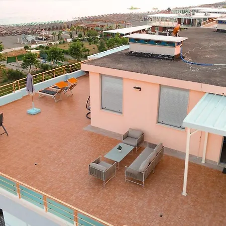 Rooftop Florale * Velipojë