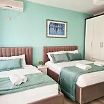 Rooftop Florale Apartment