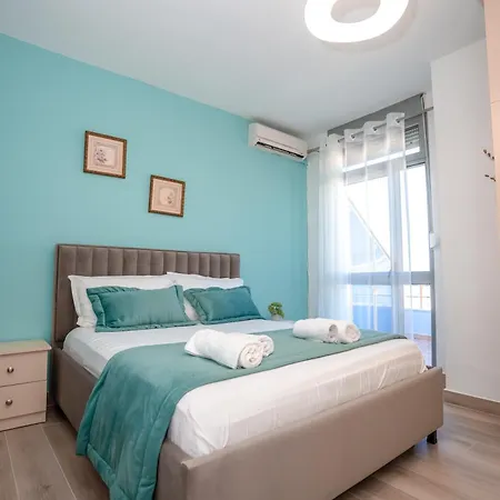 Rooftop Florale Apartment *