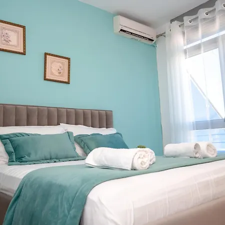 Rooftop Florale Lägenhet Velipojë