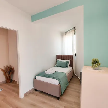 Rooftop Florale Lägenhet