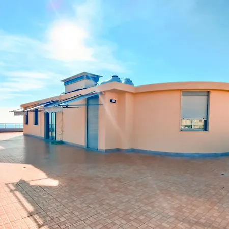 Lägenhet Rooftop Florale Velipojë