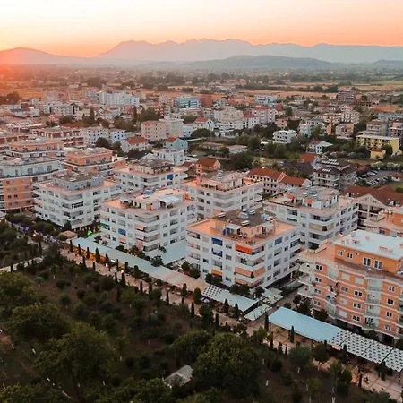 Rooftop Florale Velipojë