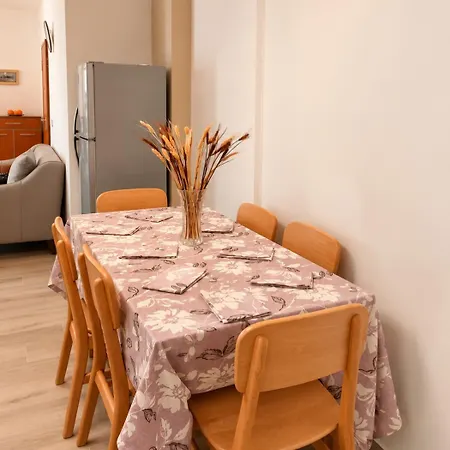 Rooftop Florale Apartment