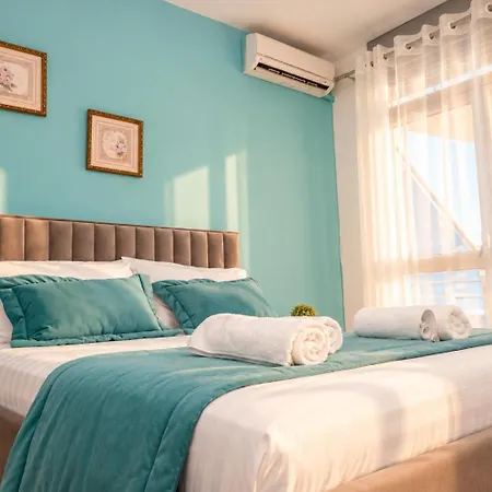 Rooftop Florale Apartment