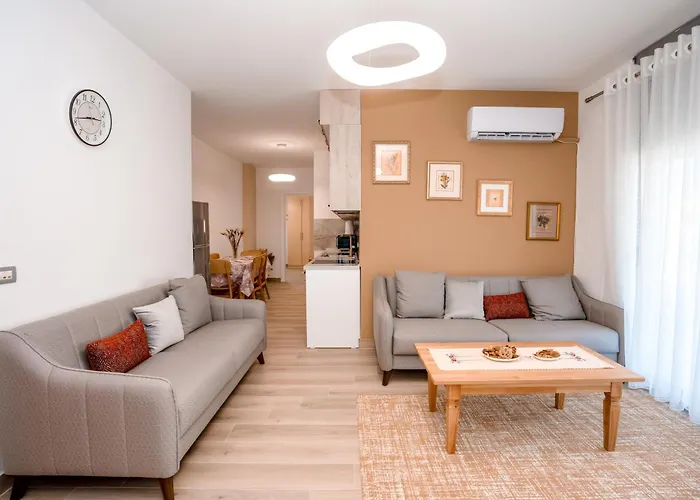 公寓 Rooftop Florale Velipojë