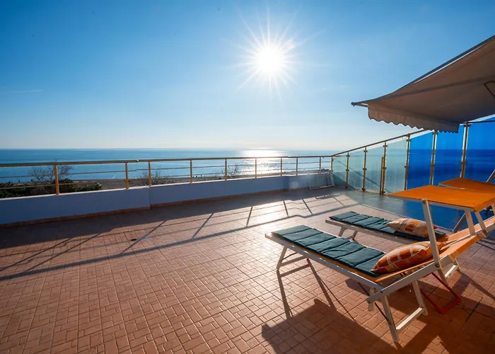 Rooftop Florale * Velipojë