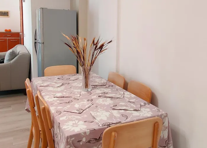 Rooftop Florale * Velipojë